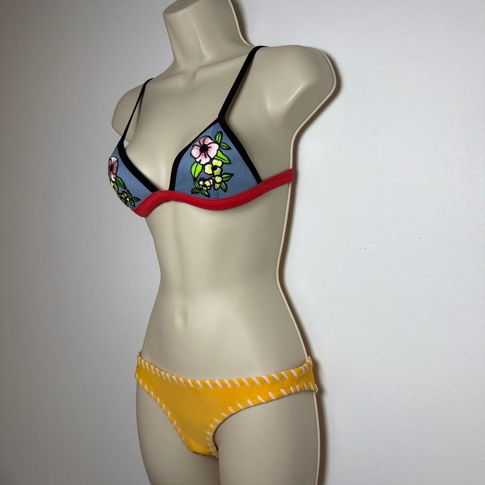 TRIANGL Bikini Set - Picture 2 of 8